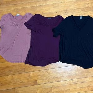 LOT of Criss Cross Tees (L & 1X)